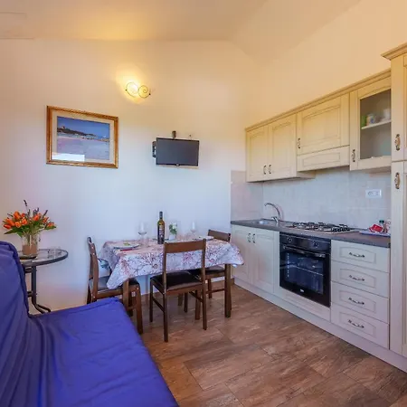 Casa Ginestre Piscina E Vista Mare Apartment