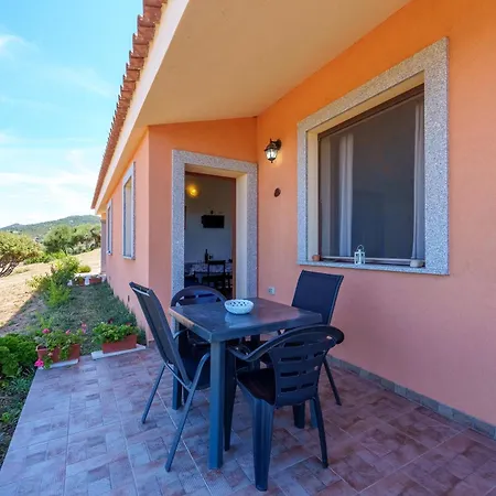 Casa Ginestre Piscina E Vista Mare Aglientu